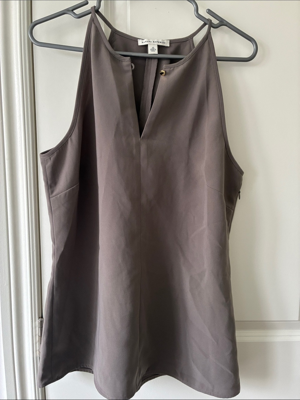 Banana Republic Taupe Halter Neck Shell thick crepe